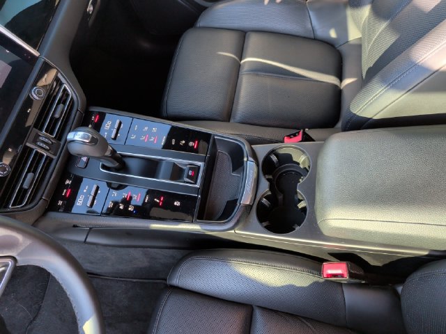 Used 2022 Porsche Macan S AWD/4WD image 21
