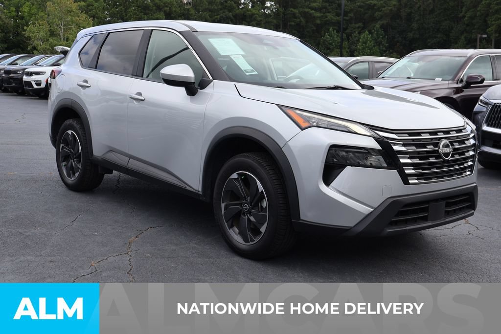 Used 2024 Nissan Rogue SV FWD image 4