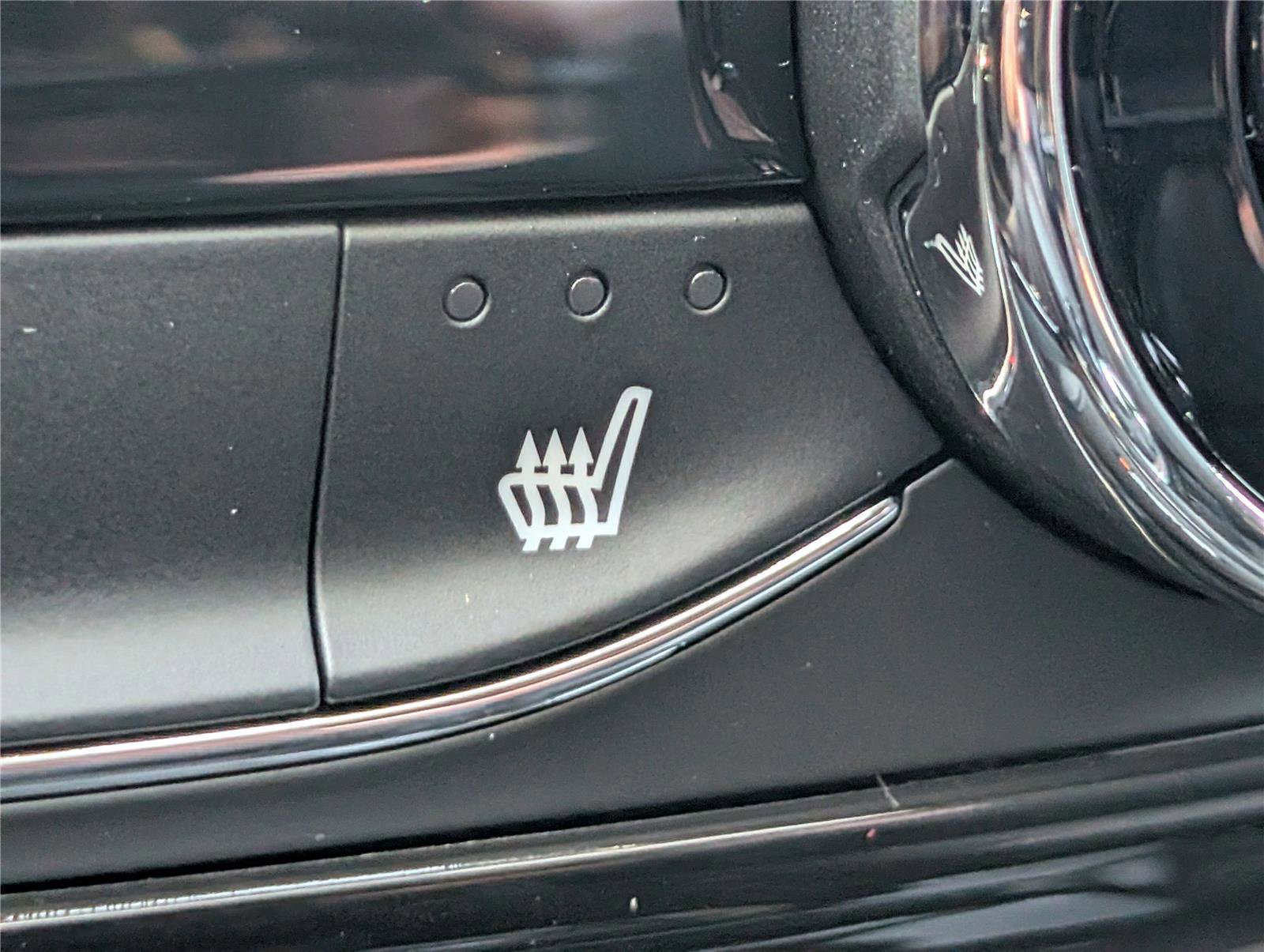 New 2026 Chevrolet Trax LT w/ Sunroof Package image 21