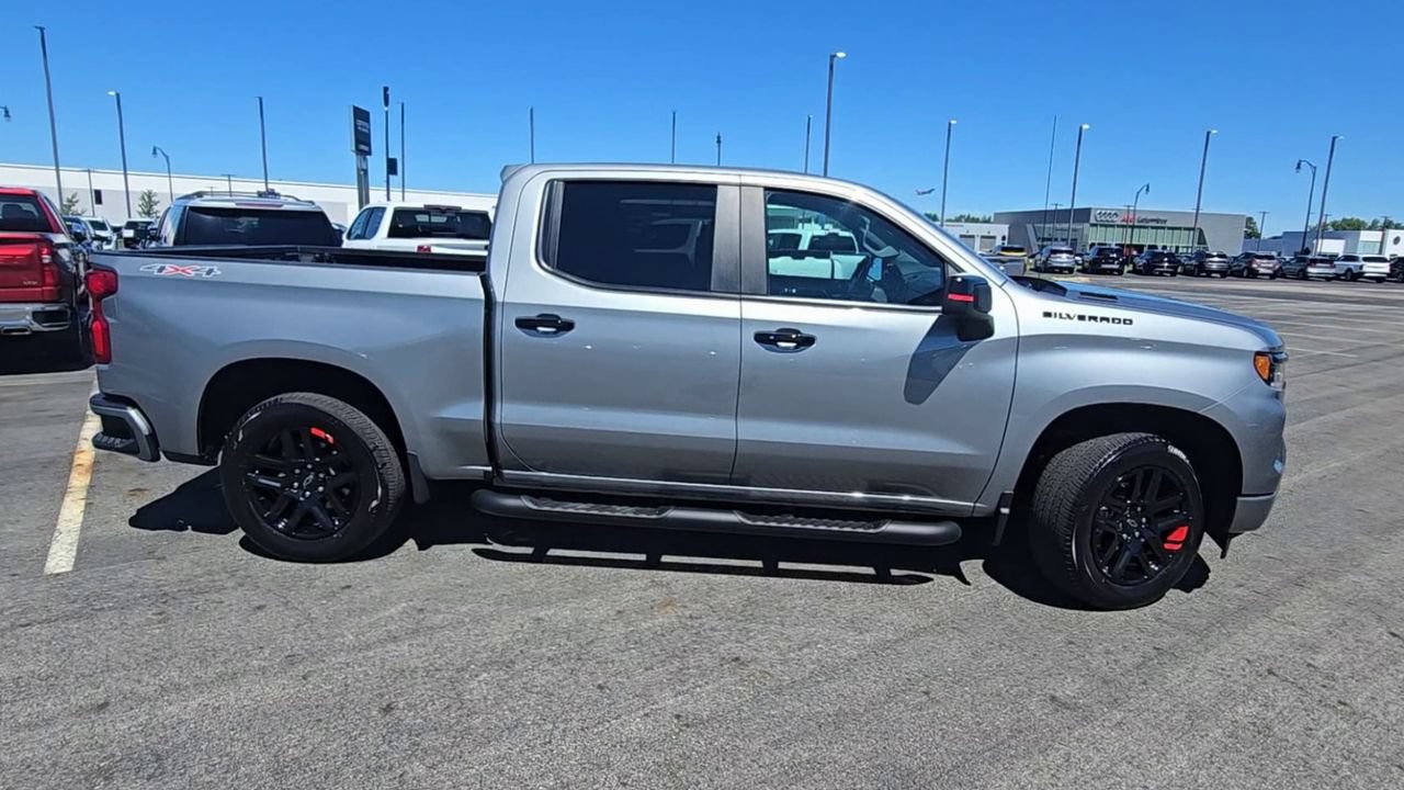 Certified 2025 Chevrolet Silverado 1500 RST w/ Redline Edition AWD/4WD image 11