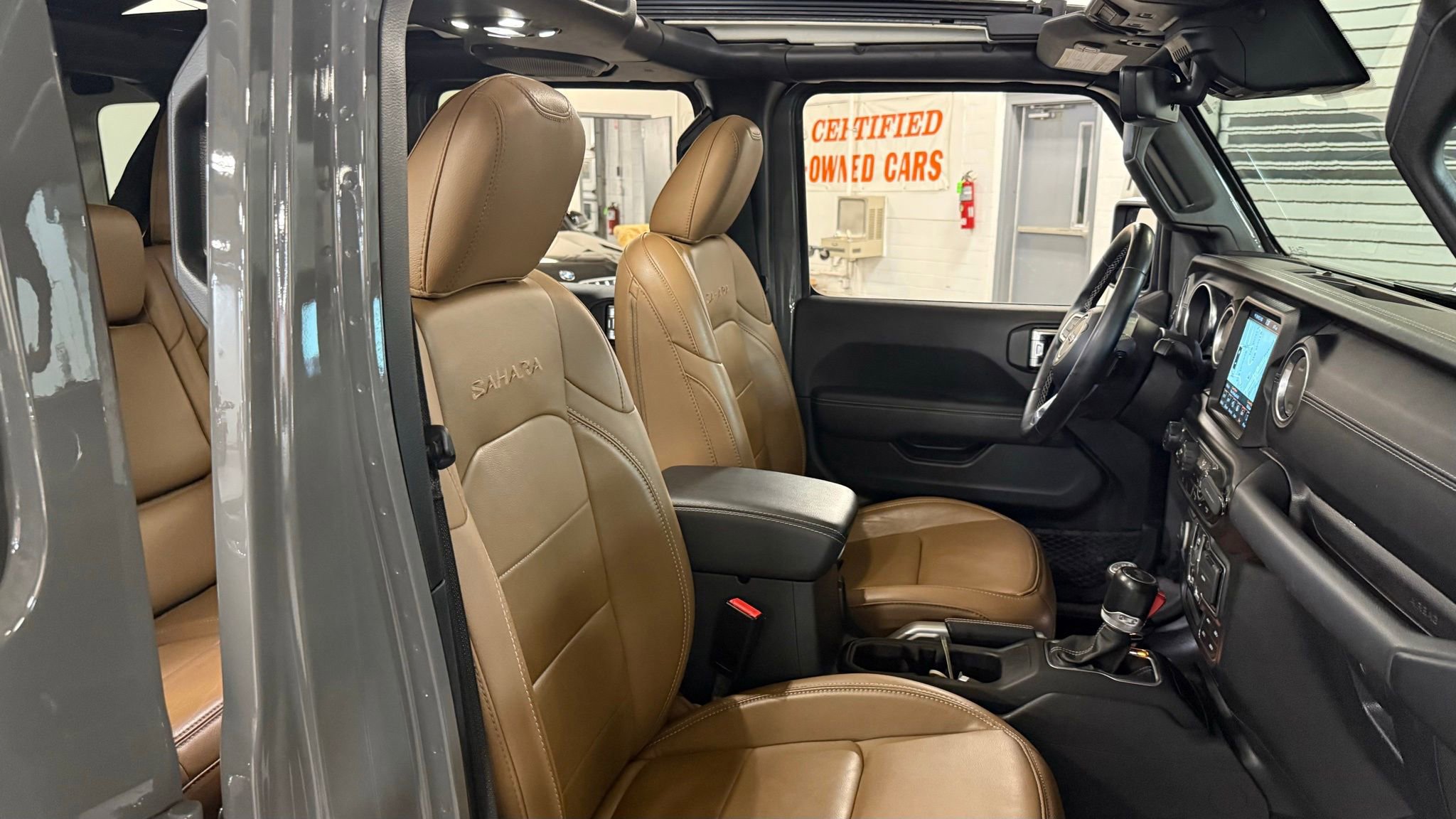 Used 2021 Jeep Wrangler Unlimited Sahara image 24