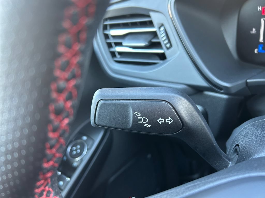 Used 2025 Ford Escape ST-Line Select AWD/4WD image 22