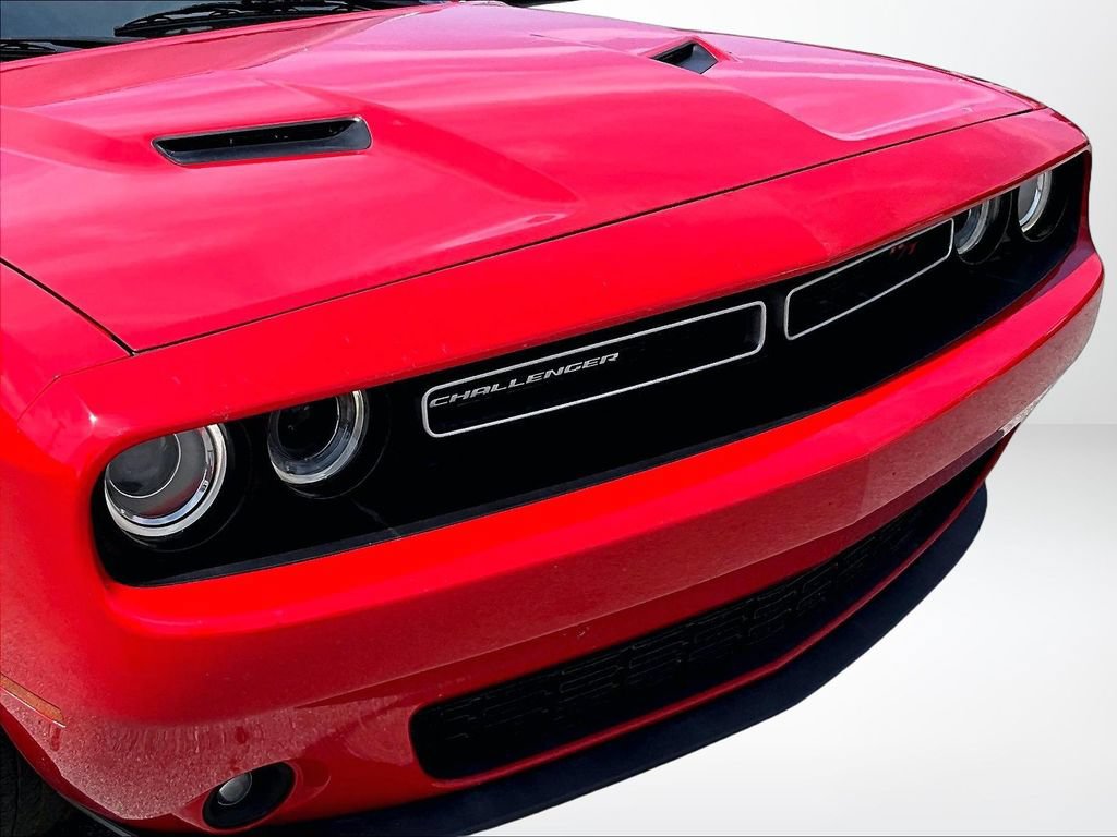 Used 2015 Dodge Challenger R/T Plus RWD image 27
