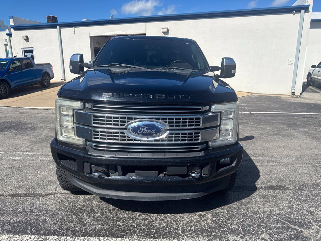 Used 2017 Ford F350 Platinum w/ Platinum Ultimate Package AWD/4WD image 9