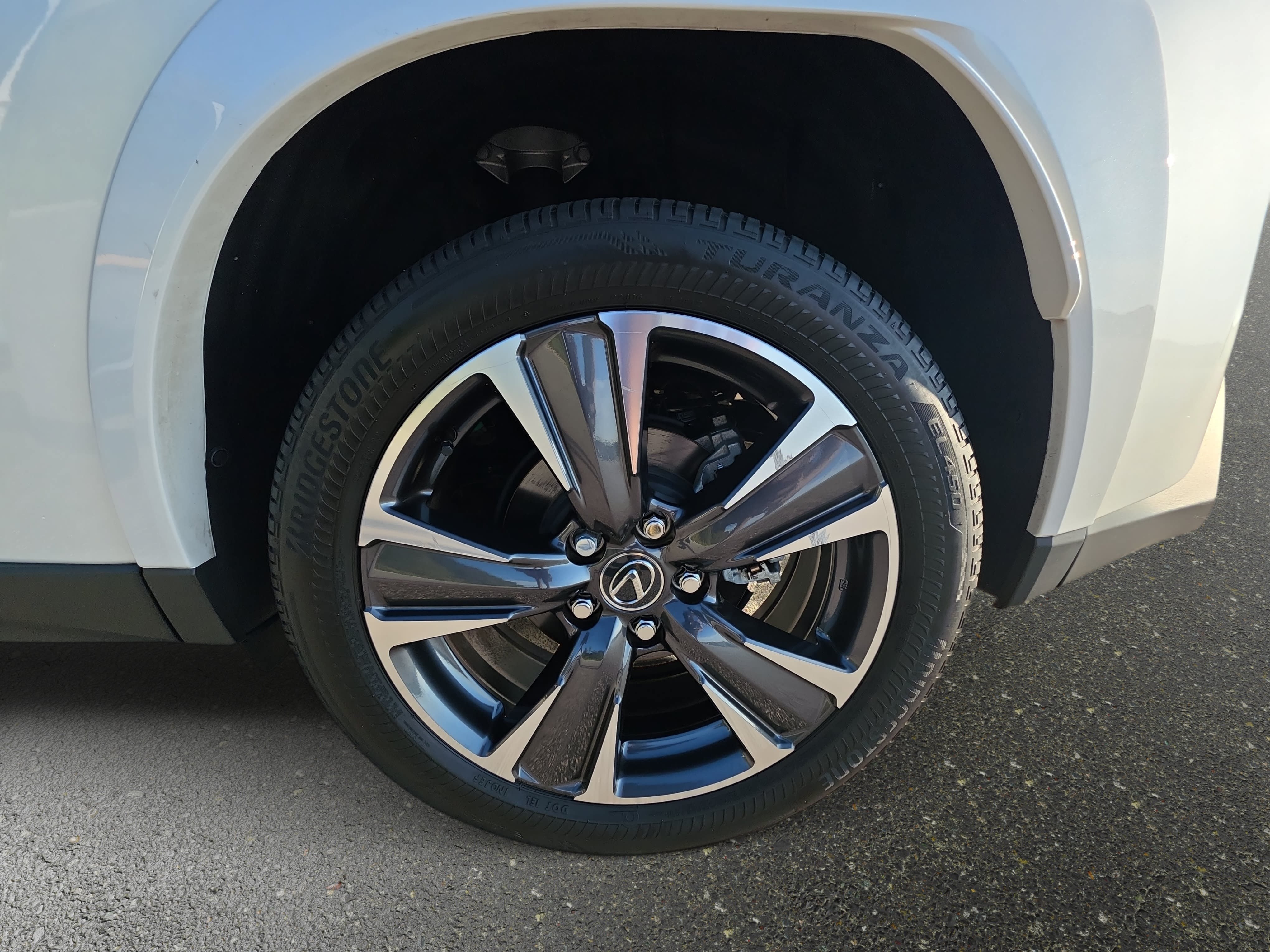 Used 2025 Lexus UX 300h FWD w/ Accessory Package (Z1) image 34
