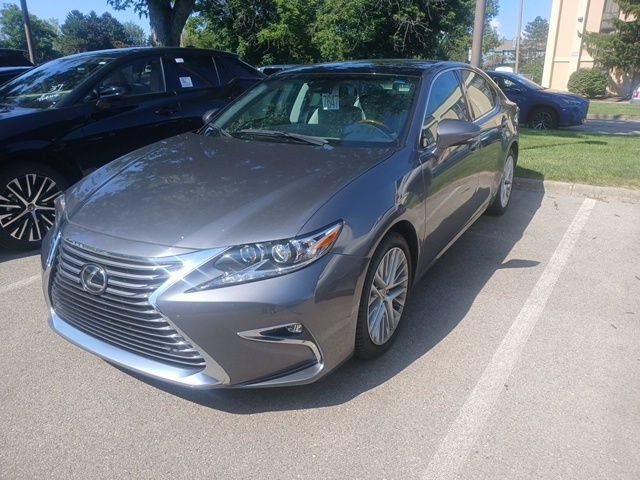 Used 2018 Lexus ES 350 w/ Luxury Package w/Wood Trim FWD image 2