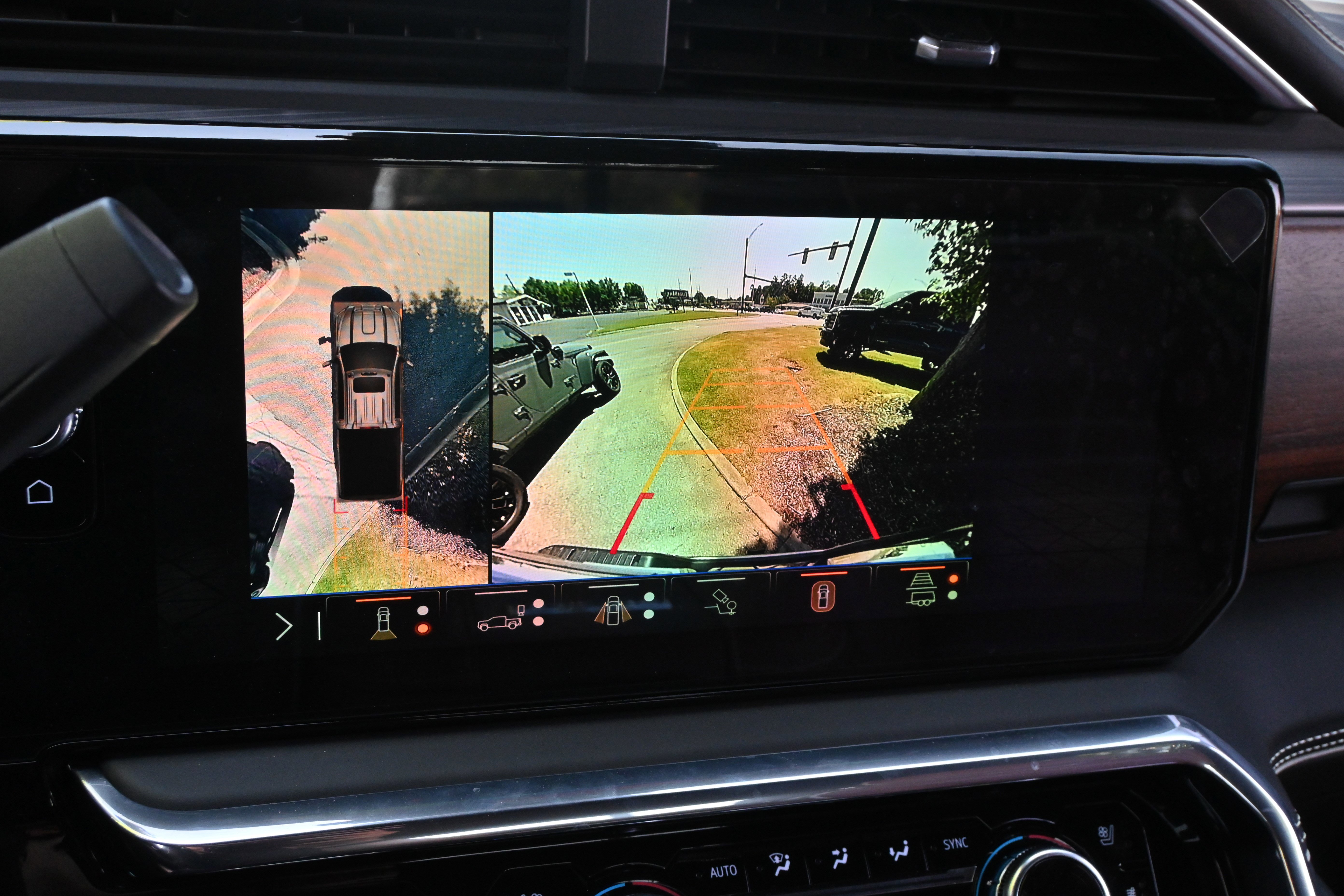 Used 2026 GMC Sierra 2500 Denali Ultimate w/ Max Trailering Package image 15