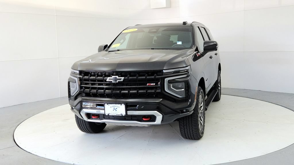 Used 2025 Chevrolet Tahoe Z71 w/ Comfort Package AWD/4WD image 2