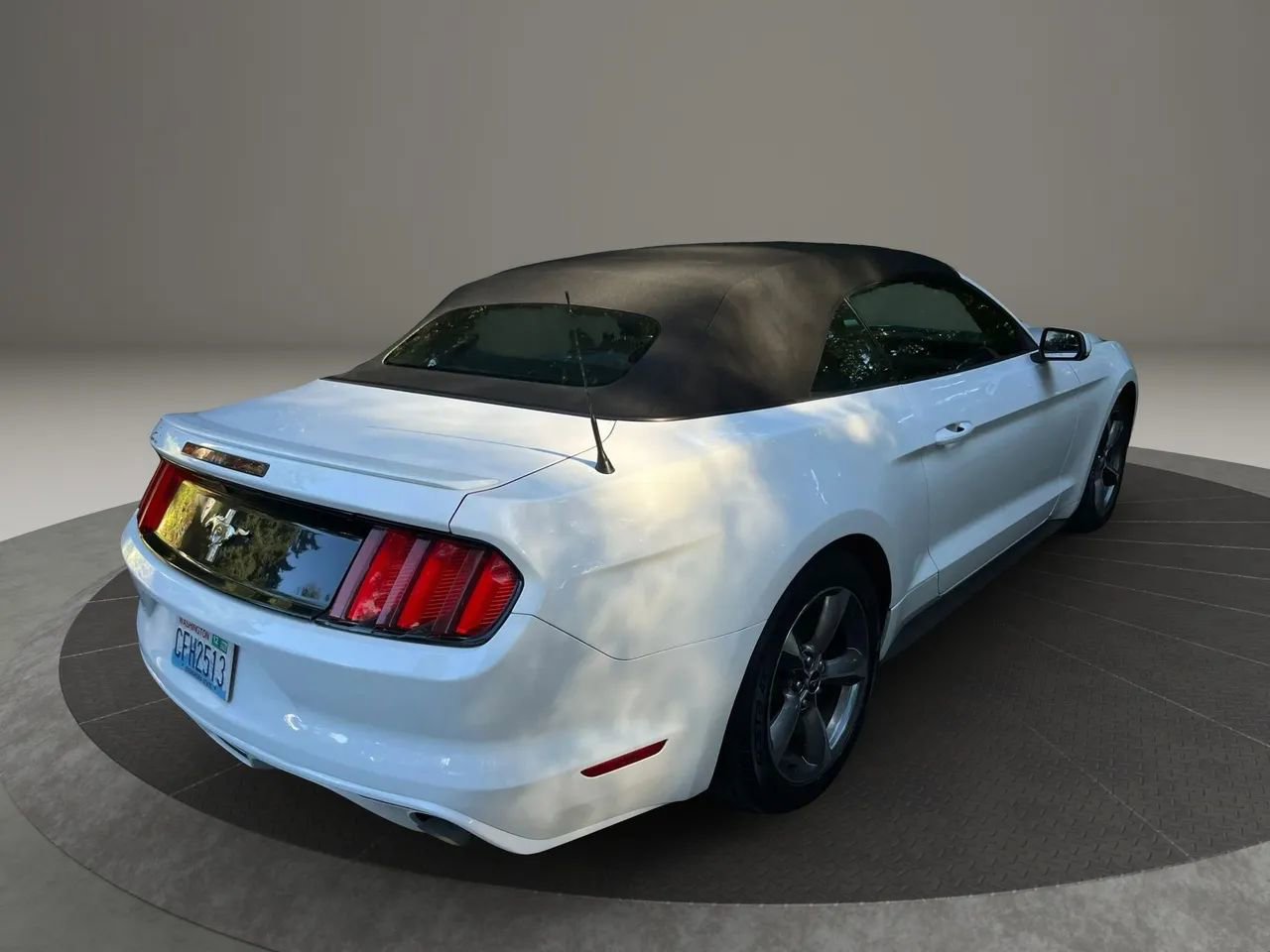 Used 2015 Ford Mustang Convertible w/ Equipment Group 051A image 5
