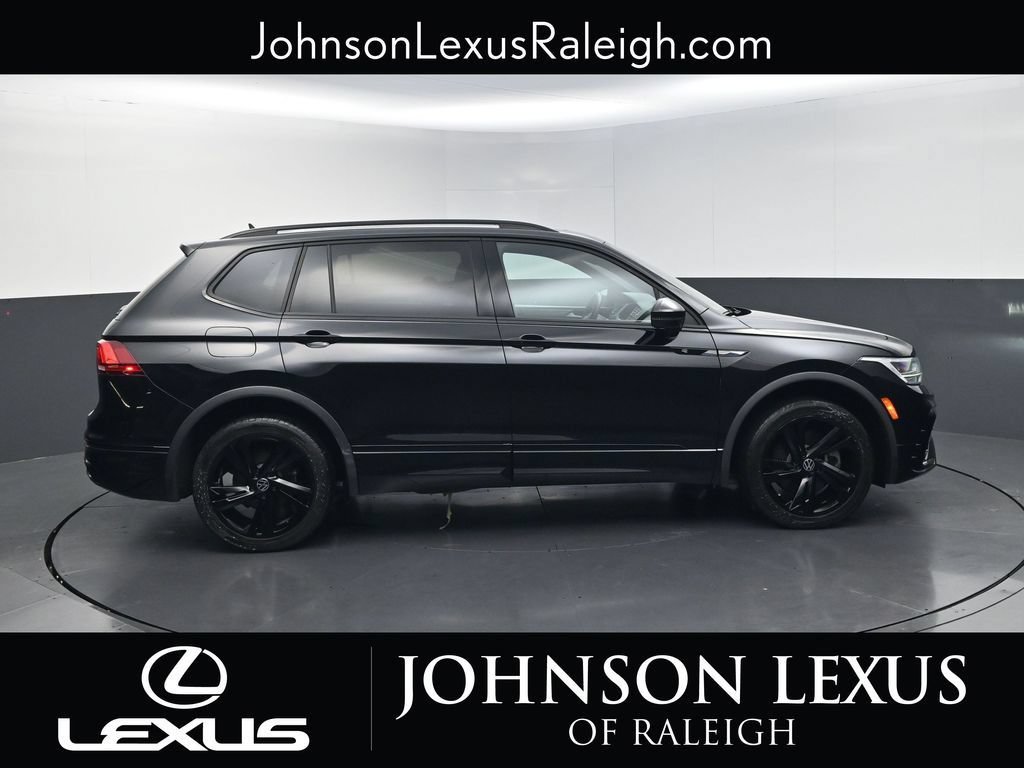 Used 2024 Volkswagen Tiguan SE R-Line FWD image 6