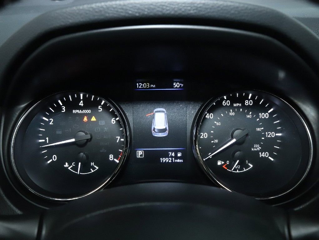 Used 2019 Nissan Rogue SV w/ Premium Package image 26