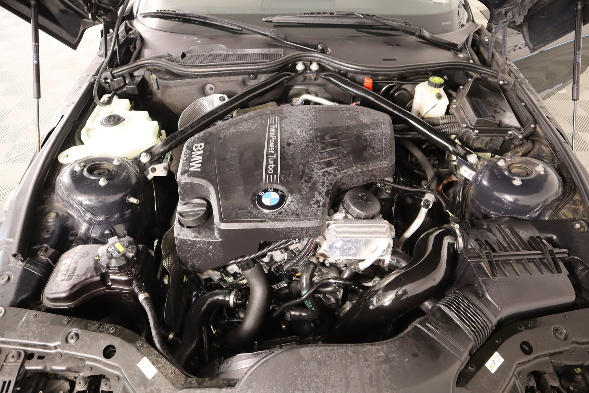 Used 2015 BMW Z4 sDrive28i image 17