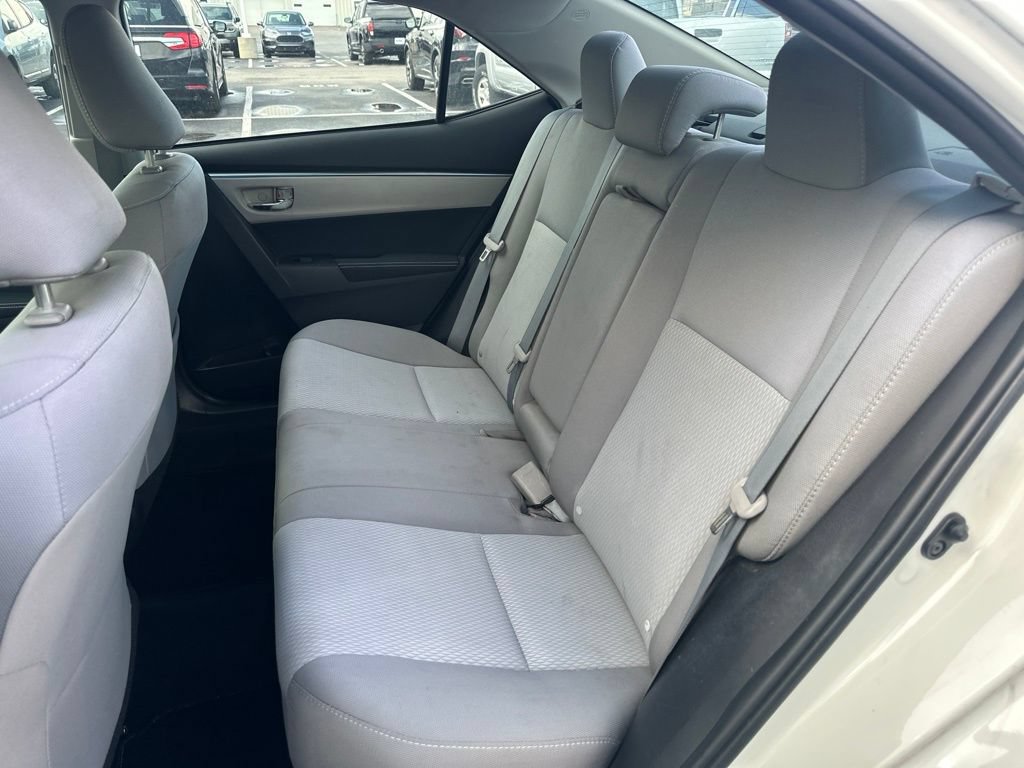 Used 2016 Toyota Corolla LE FWD image 12