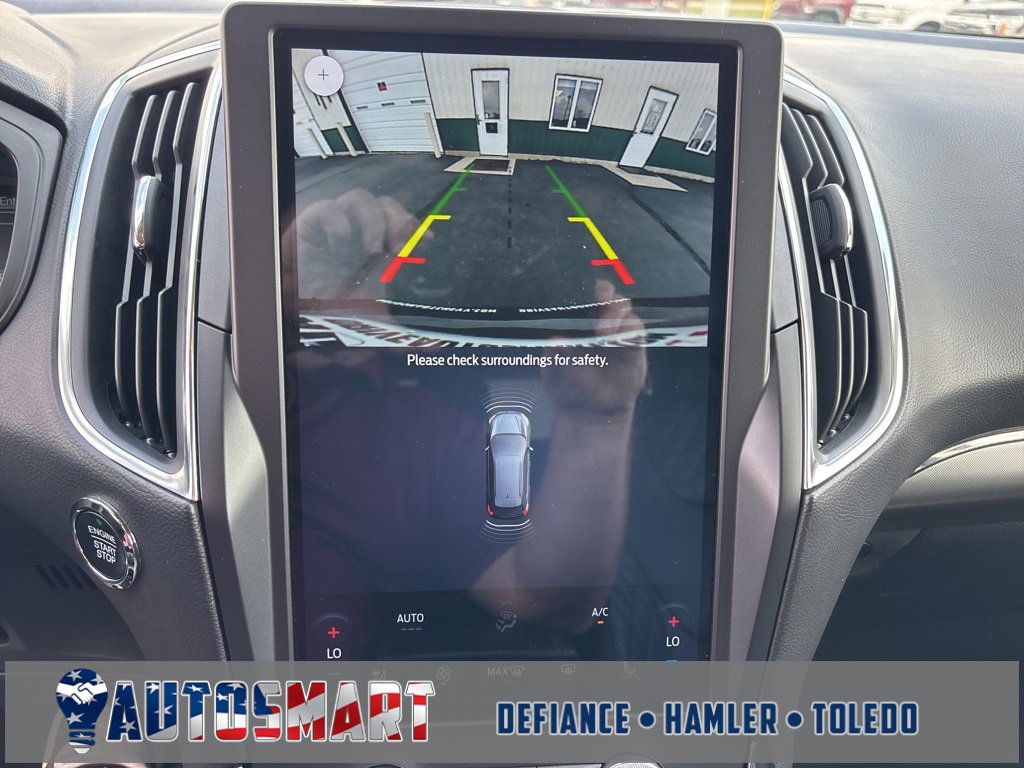 Used 2024 Ford Edge Titanium image 33