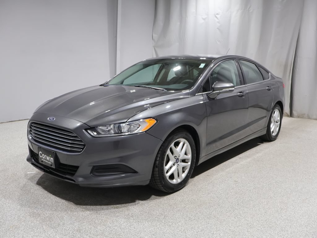 Used 2016 Ford Fusion SE FWD image 5