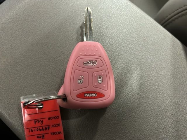 Used 2006 Chrysler 300 C image 29