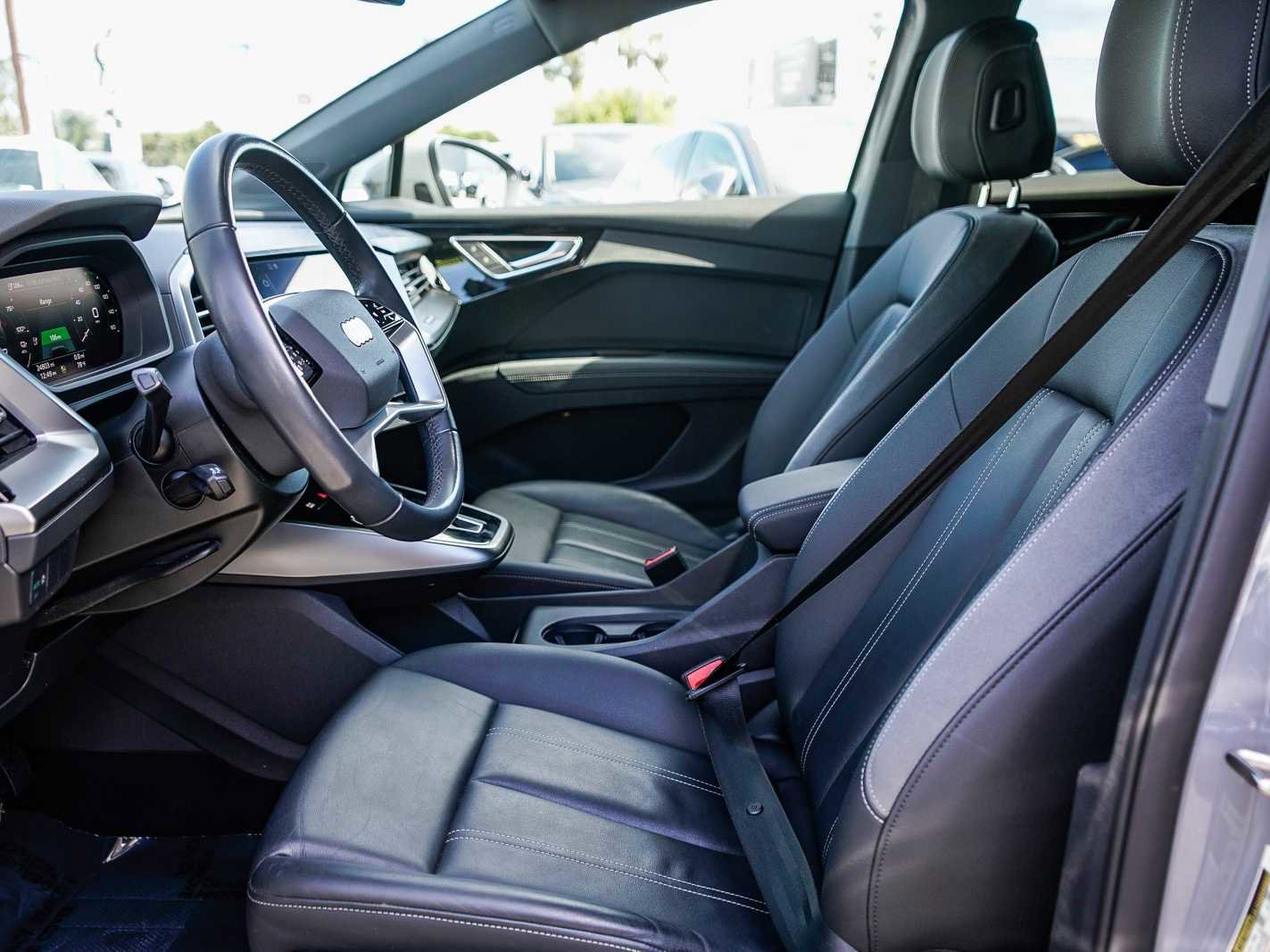 Used 2023 Audi Q4 e-tron Premium w/ Convenience Package image 17