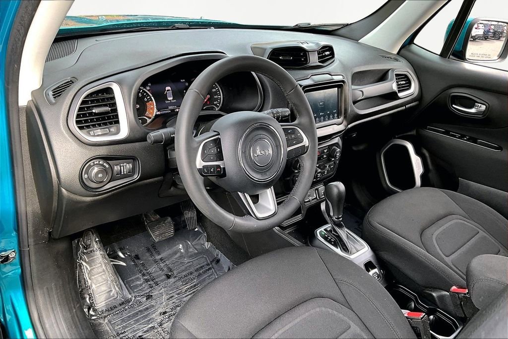 Used 2021 Jeep Renegade Latitude image 12