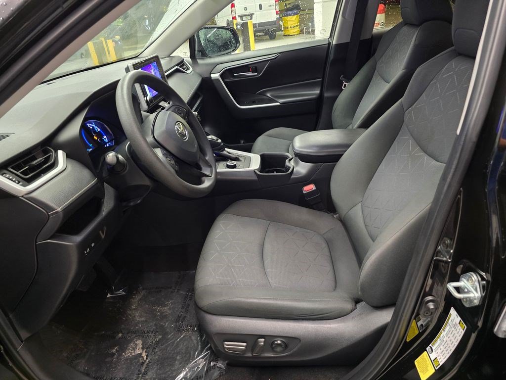 Used 2024 Toyota RAV4 AWD Hybrid image 16