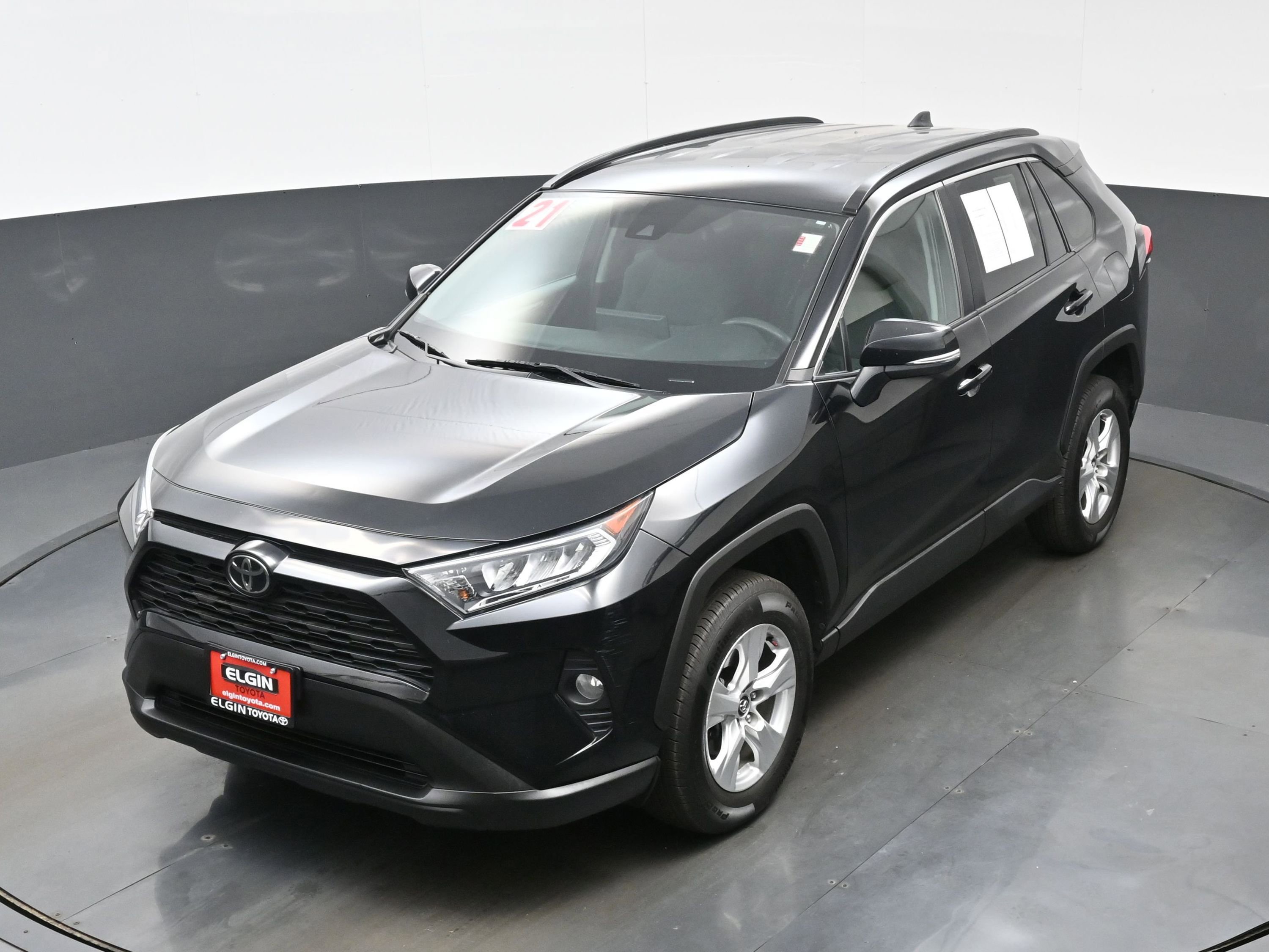 Used 2021 Toyota RAV4 XLE AWD/4WD image 36