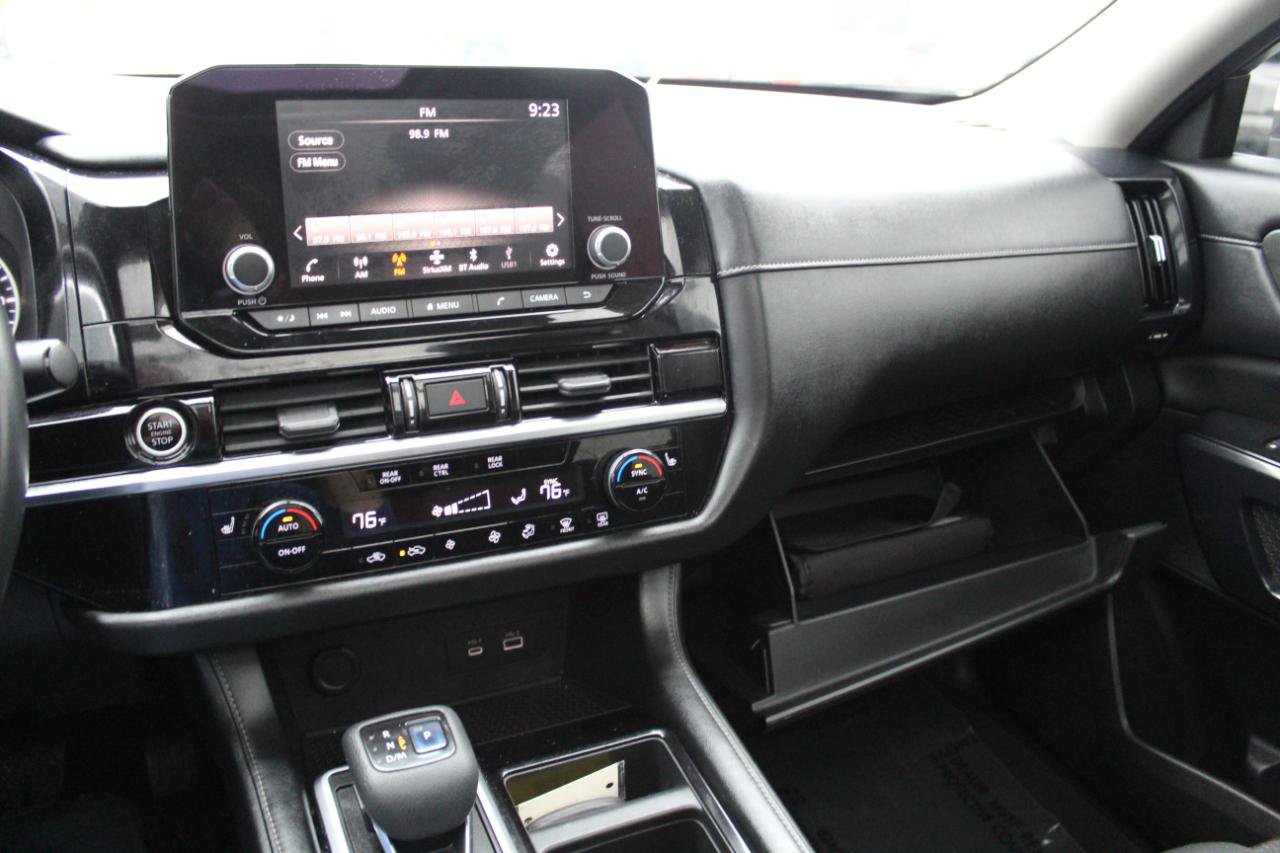 Used 2022 Nissan Pathfinder SV w/ SV Premium Package FWD image 19