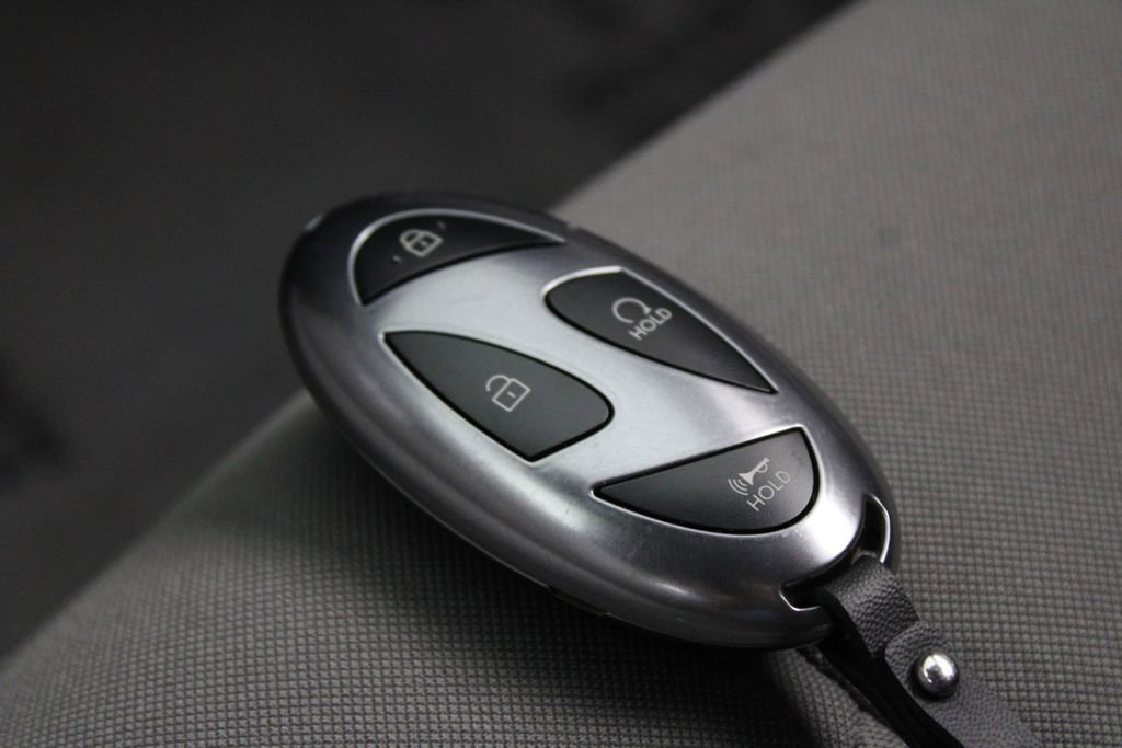 Used 2026 Hyundai Elantra Sport image 29