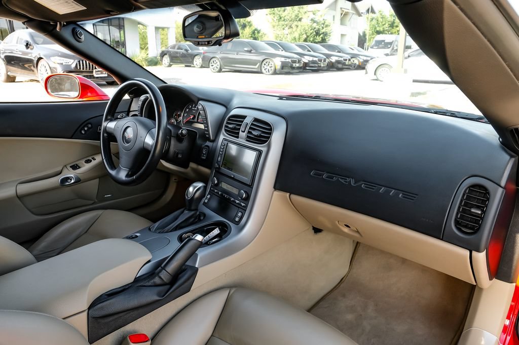 Used 2006 Chevrolet Corvette Convertible w/ Preferred Equipment Group RWD image 9