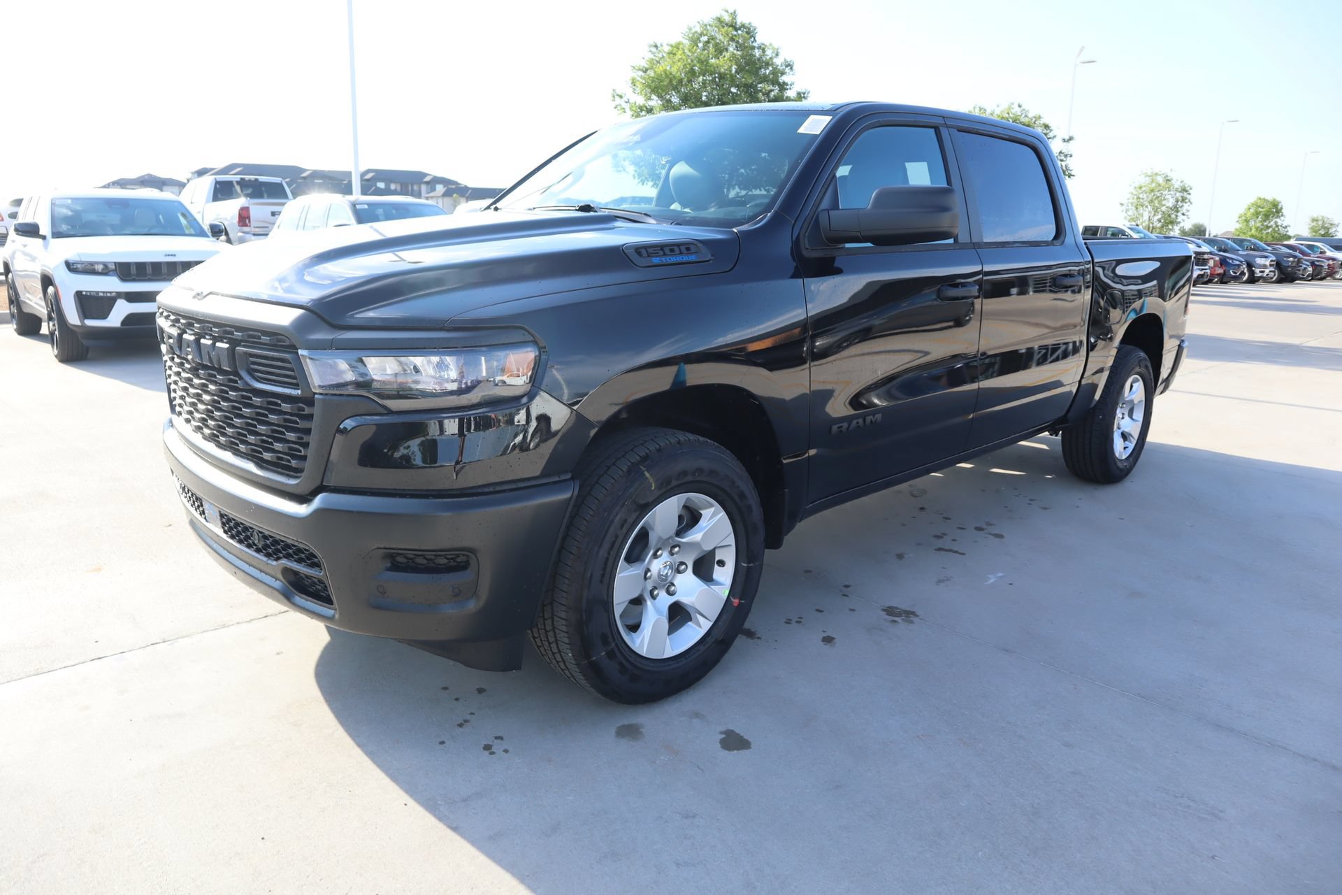 New 2026 RAM 1500 Tradesman AWD/4WD image 9