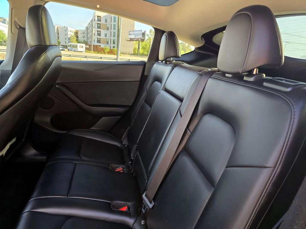Used 2023 Tesla Model Y Long Range image 25