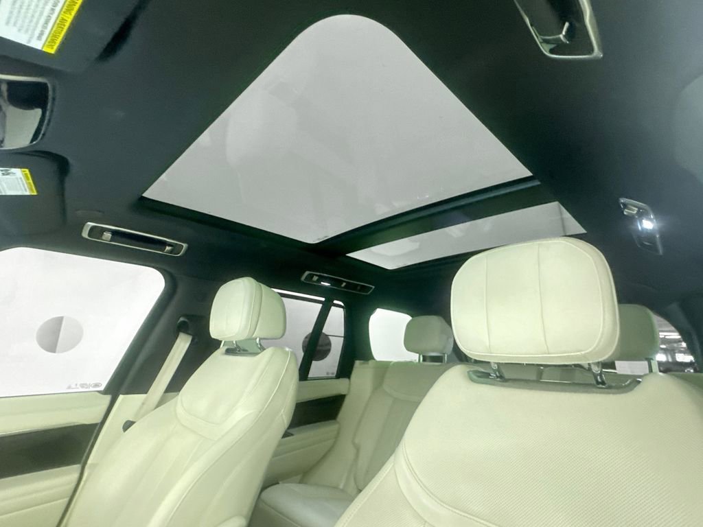 Certified 2023 Land Rover Range Rover SE AWD/4WD image 21
