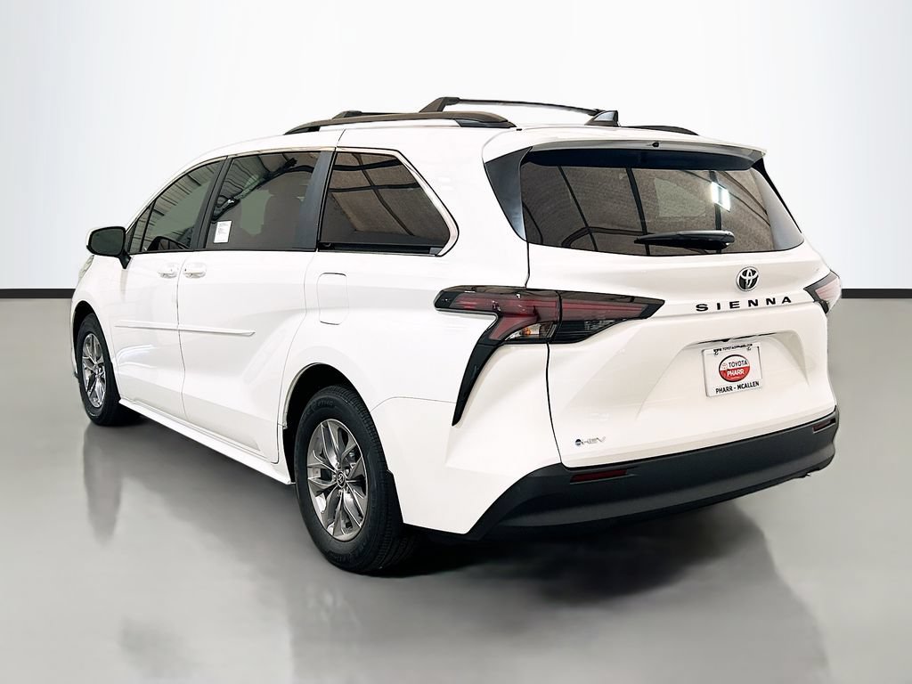 New 2026 Toyota Sienna LE FWD image 6