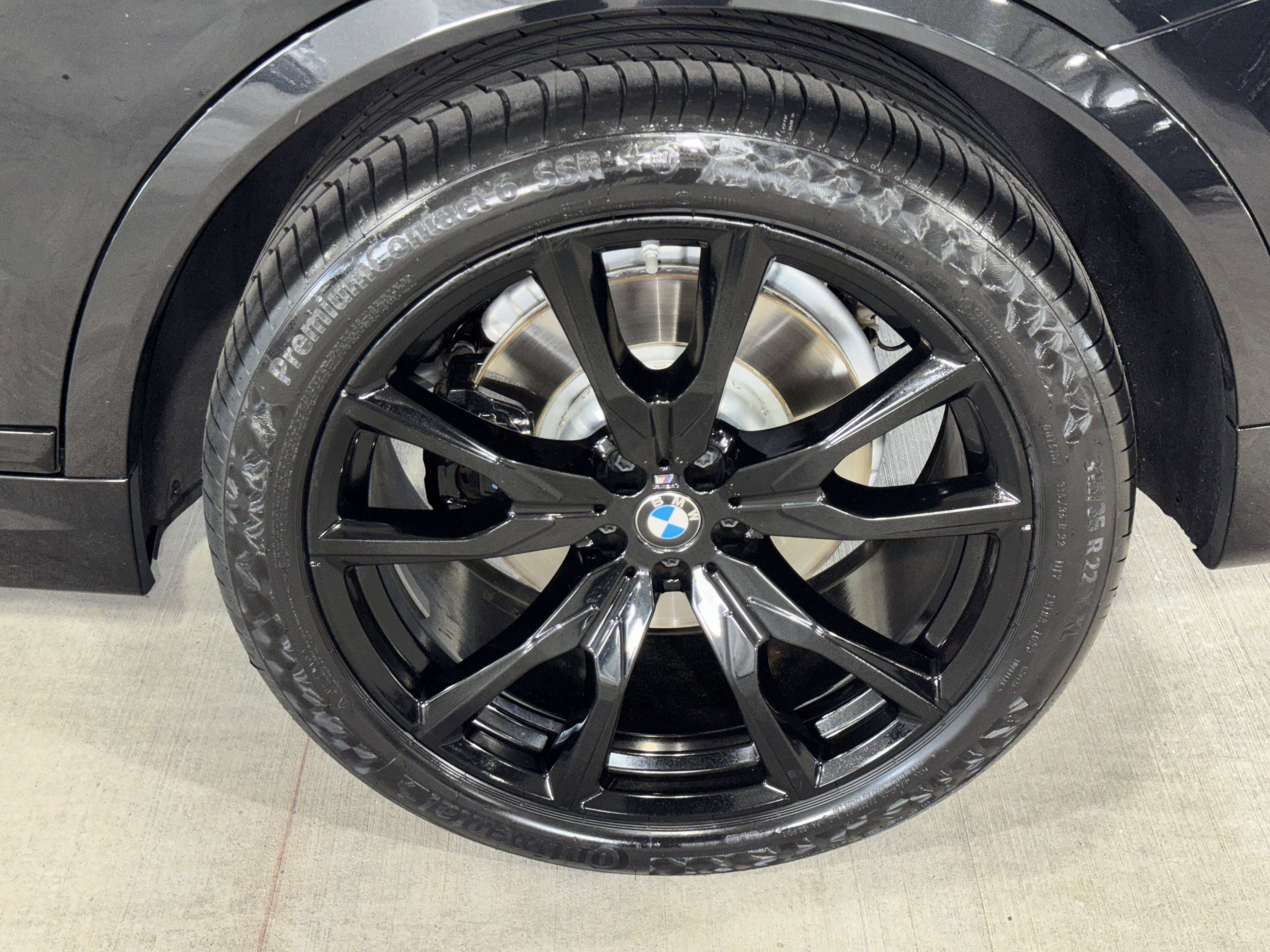 Certified 2025 BMW X7 xDrive40i w/ M Sport Package image 37