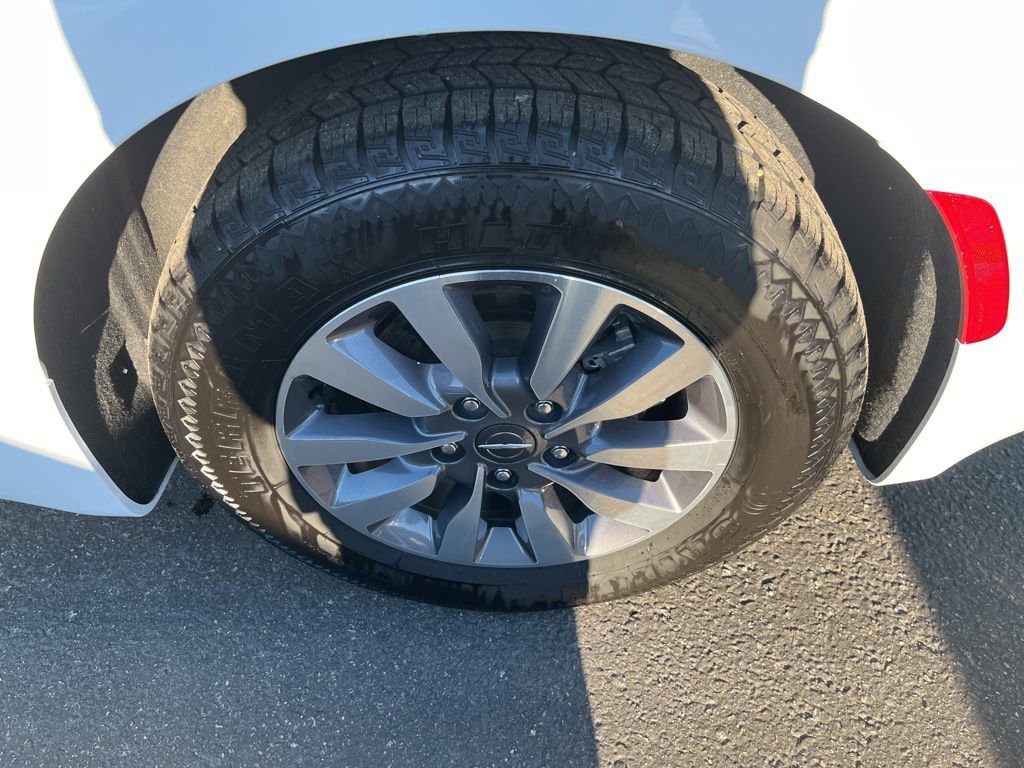 Used 2023 Chrysler Pacifica Limited image 31