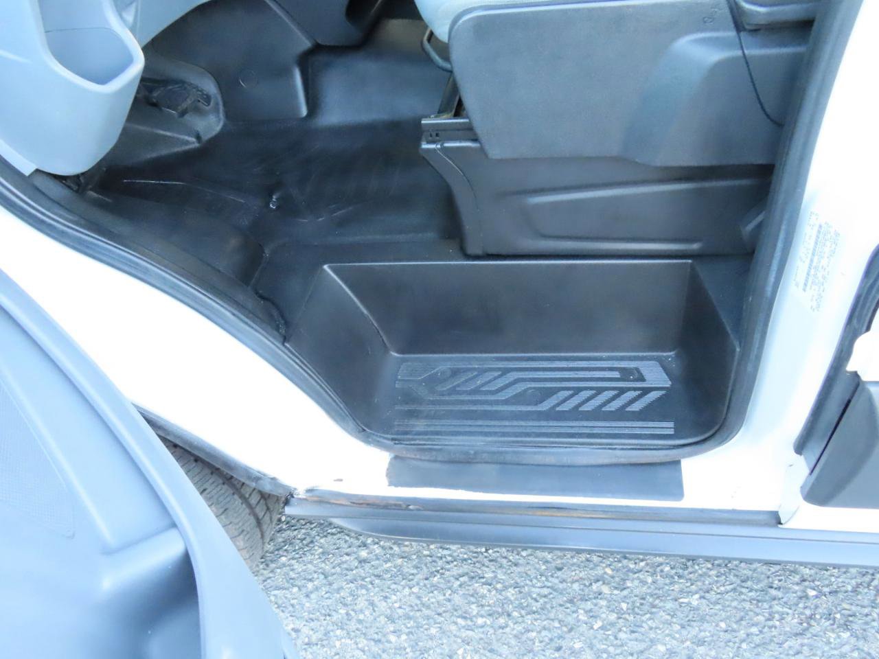 Used 2015 Ford Transit 150 130 Low Roof RWD image 19
