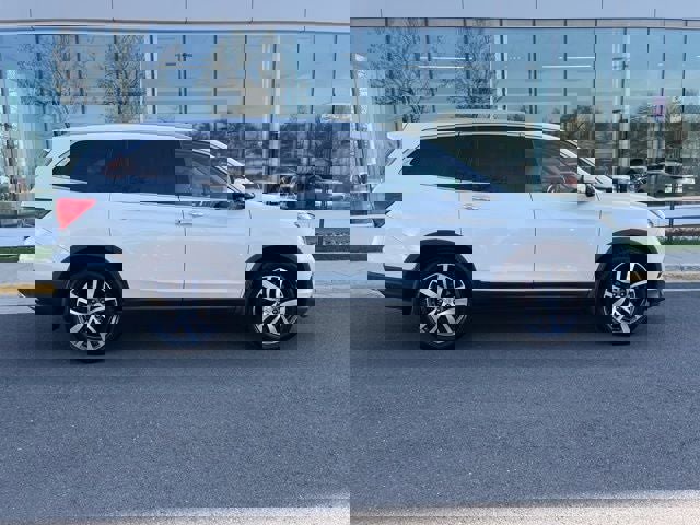 Used 2016 Honda Pilot Touring image 9