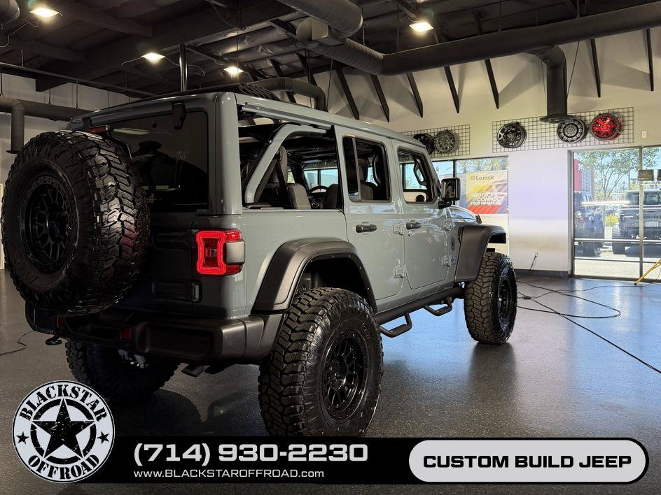 Used 2024 Jeep Wrangler Unlimited w/ Convenience Group AWD/4WD image 36