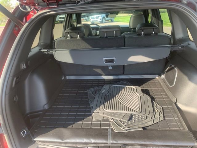 Used 2025 Jeep Grand Cherokee Limited w/ Luxury Tech Group II image 28