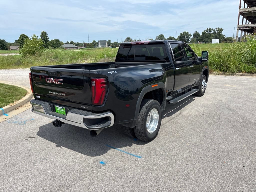 Used 2025 GMC Sierra 3500 SLT w/ SLT Premium Package AWD/4WD image 5