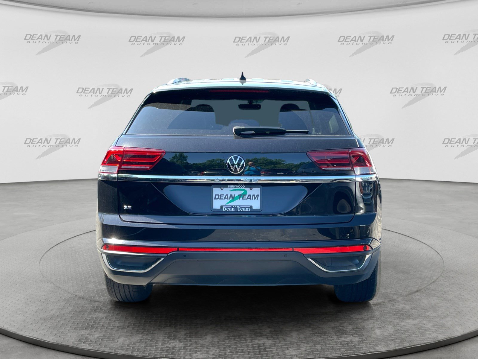 Used 2023 Volkswagen Atlas Cross Sport SE w/ Black Wheel Package FWD image 6