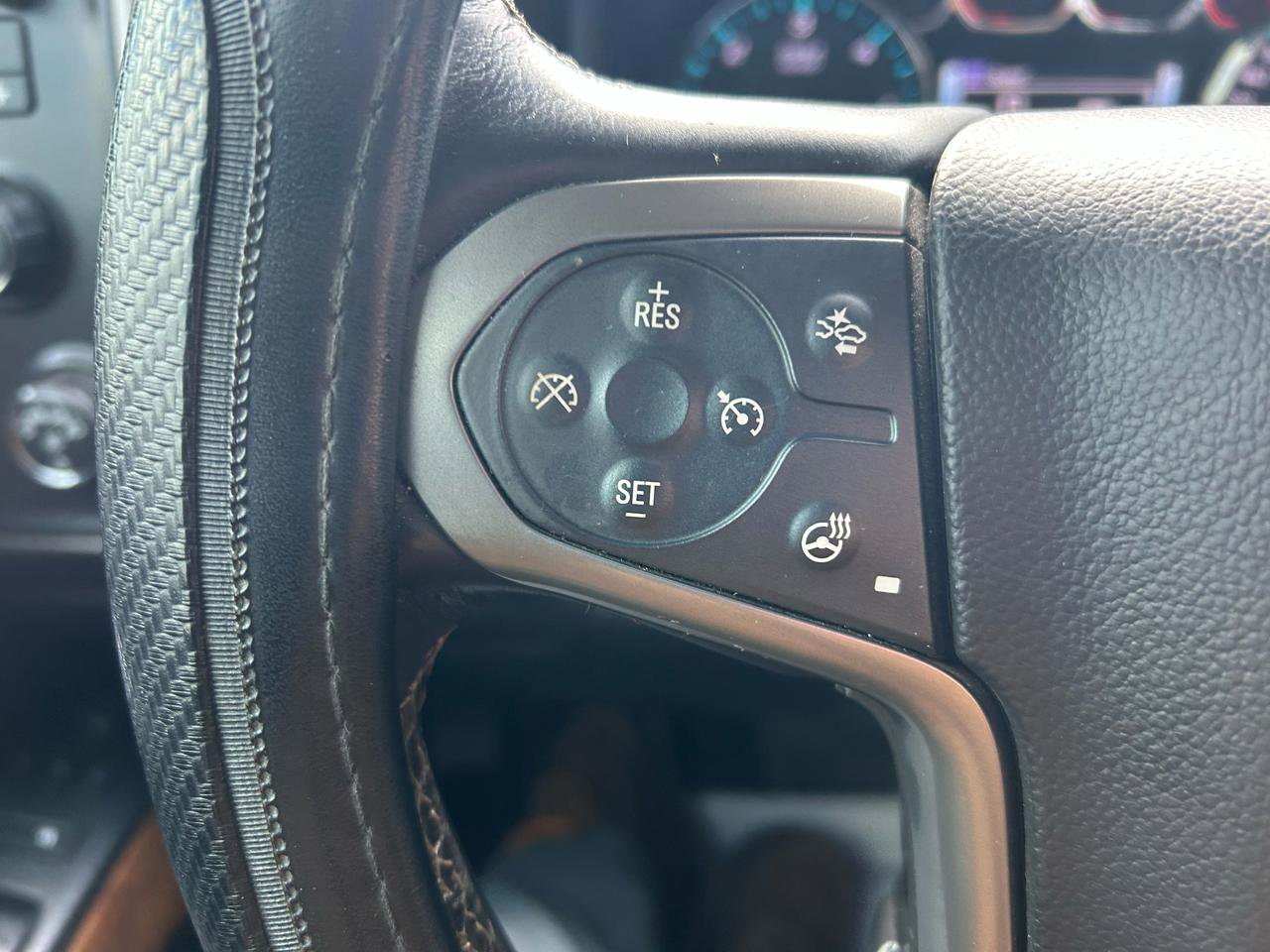 Used 2017 Chevrolet Silverado 1500 High Country image 18