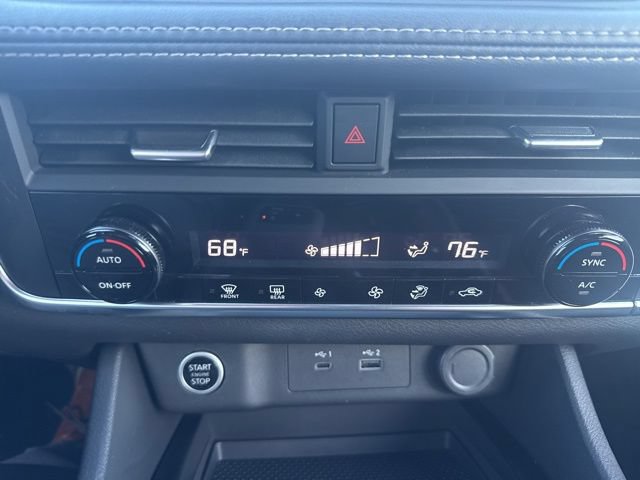 Used 2023 Nissan Rogue SV AWD/4WD image 18