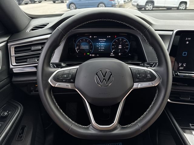 Certified 2024 Volkswagen Atlas Cross Sport SE w/ Black Wheel Package image 17
