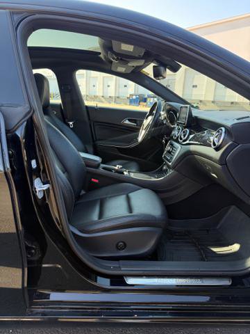 Used 2014 Mercedes-Benz CLA 250 4MATIC image 11