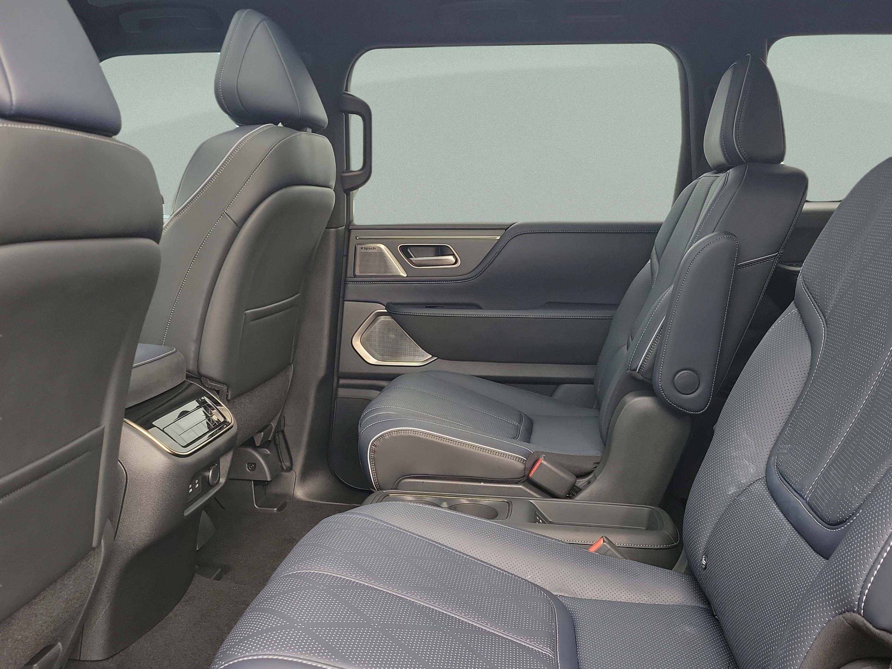 Certified 2026 INFINITI QX80 4WD w/ Sport Exterior Package image 42