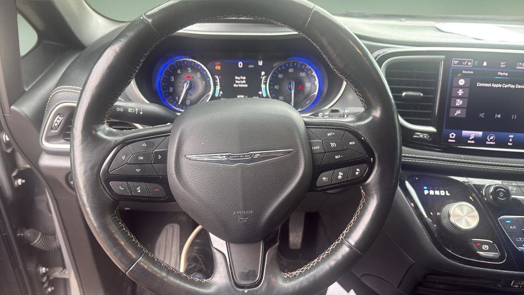 Used 2021 Chrysler Pacifica Touring-L w/ Premium & Safety Sphere Group FWD image 14