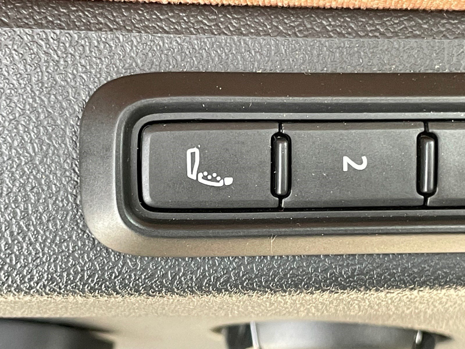 Used 2025 Volkswagen ID. Buzz Pro S Plus AWD/4WD image 21