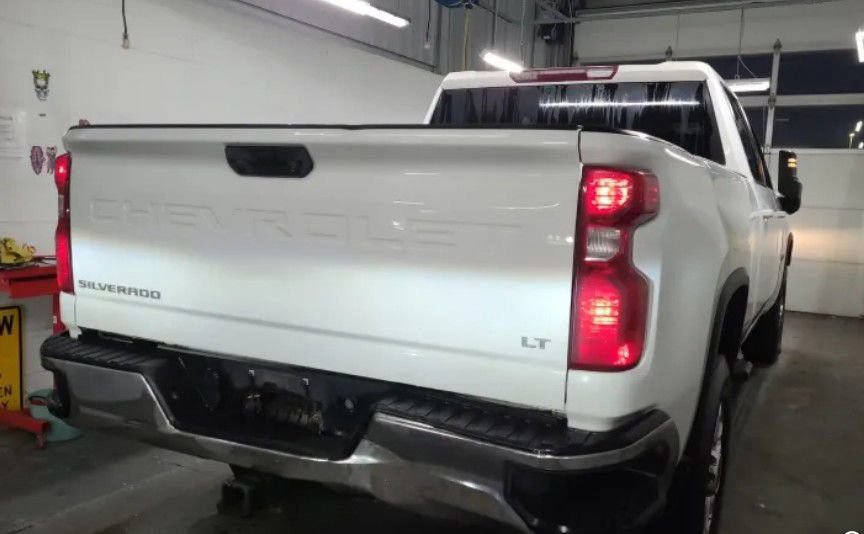 Used 2021 Chevrolet Silverado 2500 LT w/ Z71 Off-Road Package AWD/4WD image 3