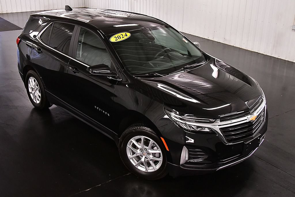 Used 2024 Chevrolet Equinox LT AWD/4WD image 12