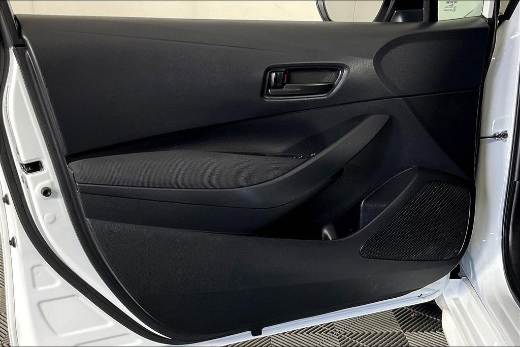 Used 2024 Toyota Corolla LE image 23
