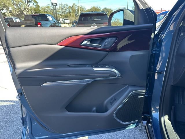 New 2026 Chevrolet Traverse RS w/ LPO, Floor Liner Package image 12